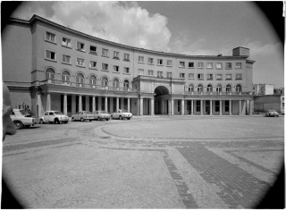 Topografia modernizmu / Czytanie Muranowa